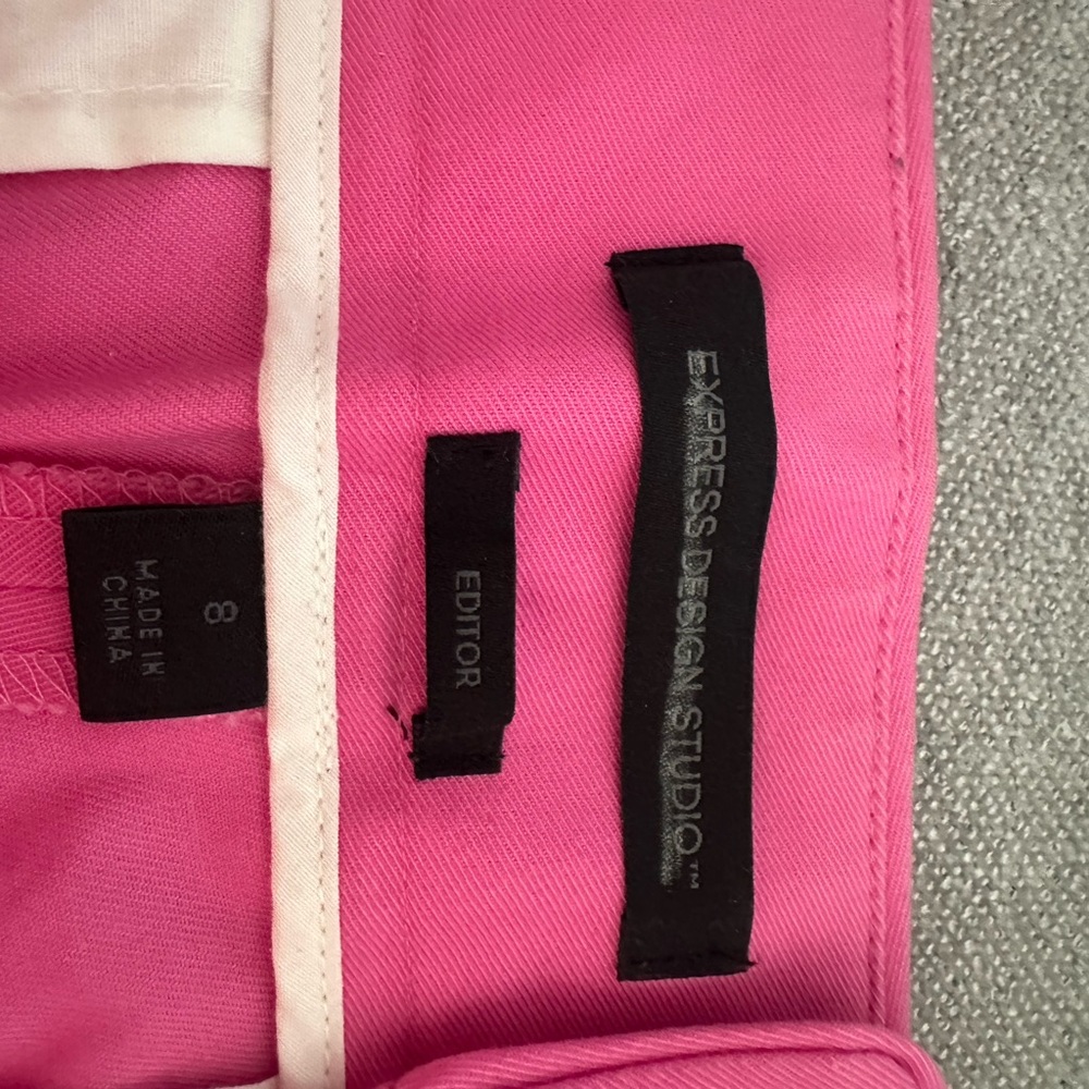 Express Pink Editor Shorts - Picture 2 of 3